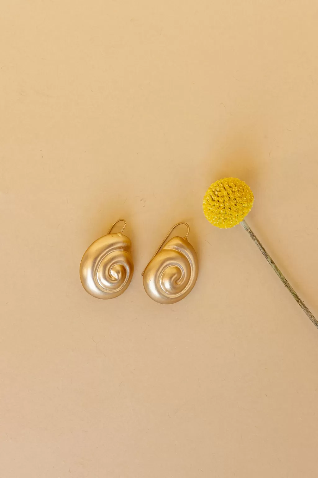 Flash Sale Casa Clara Nautilus Earring