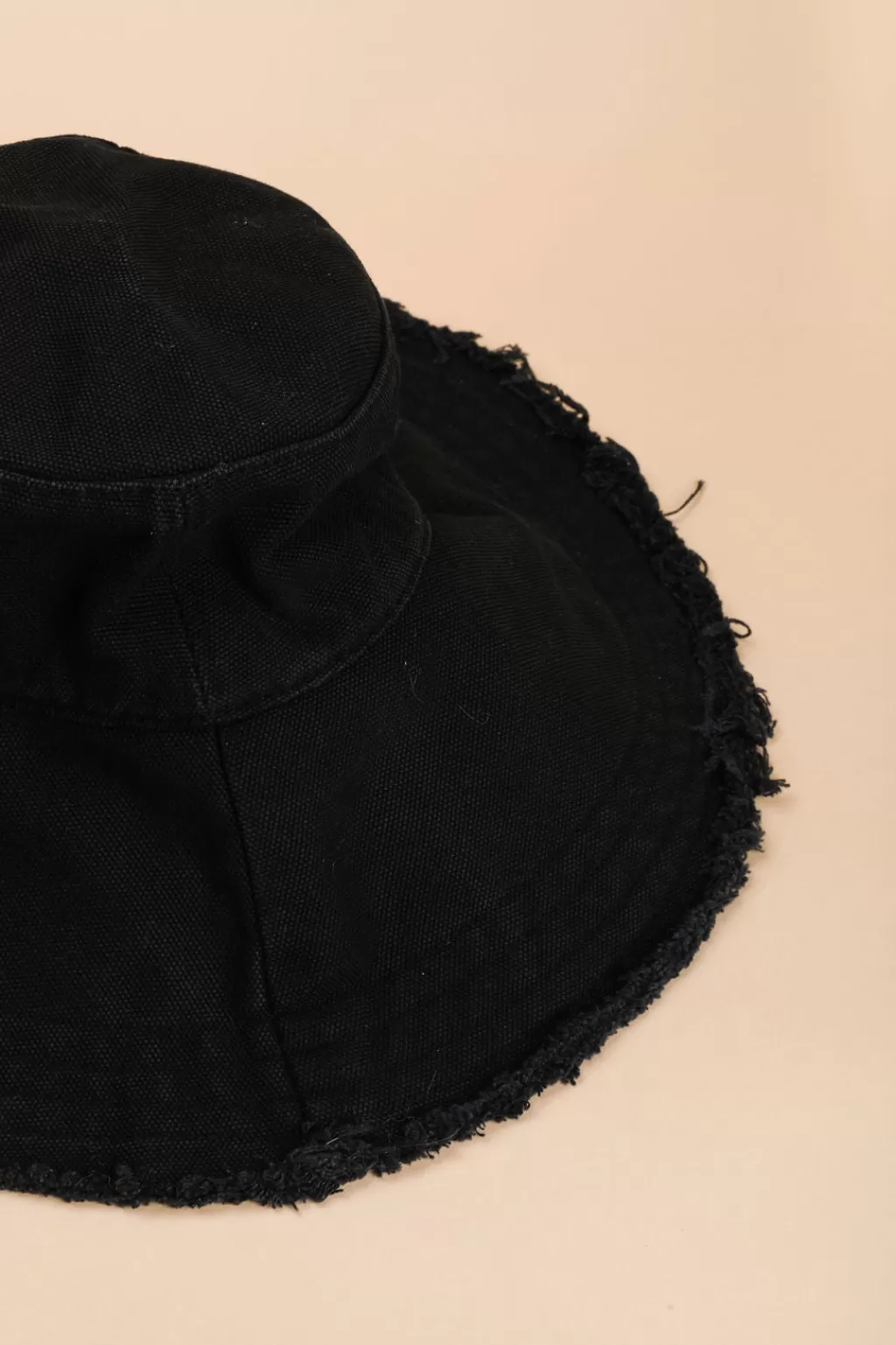 Store Casa Clara Valle Hat Black